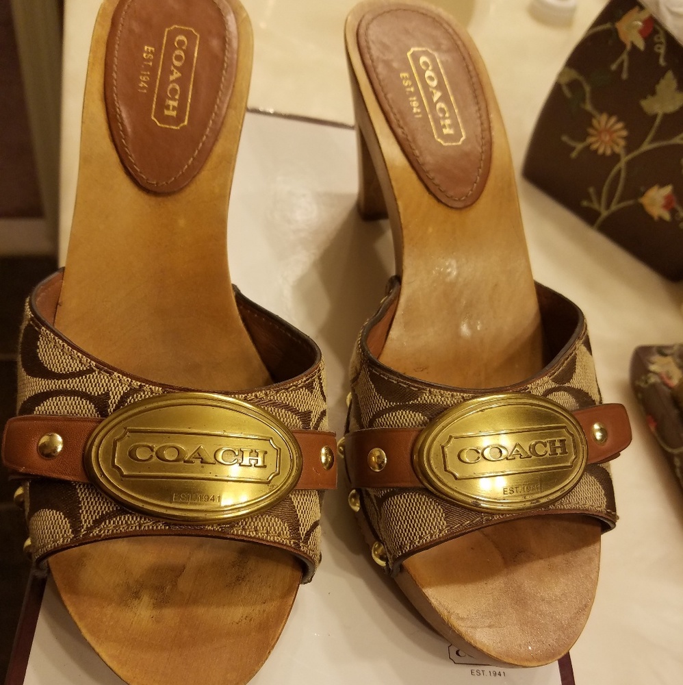 Coach wooden shoes